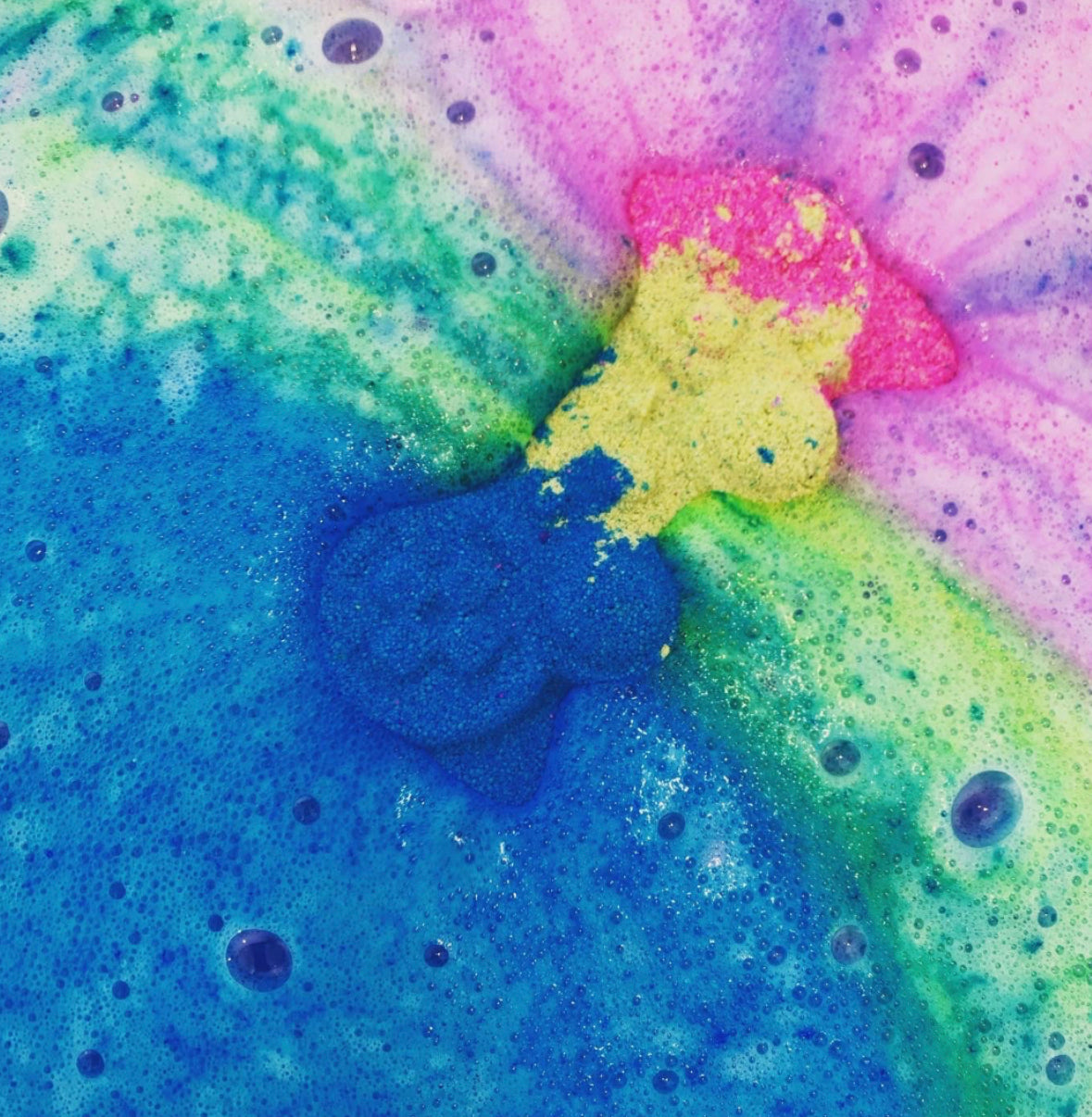 Rainbow Controller Bath Bomb