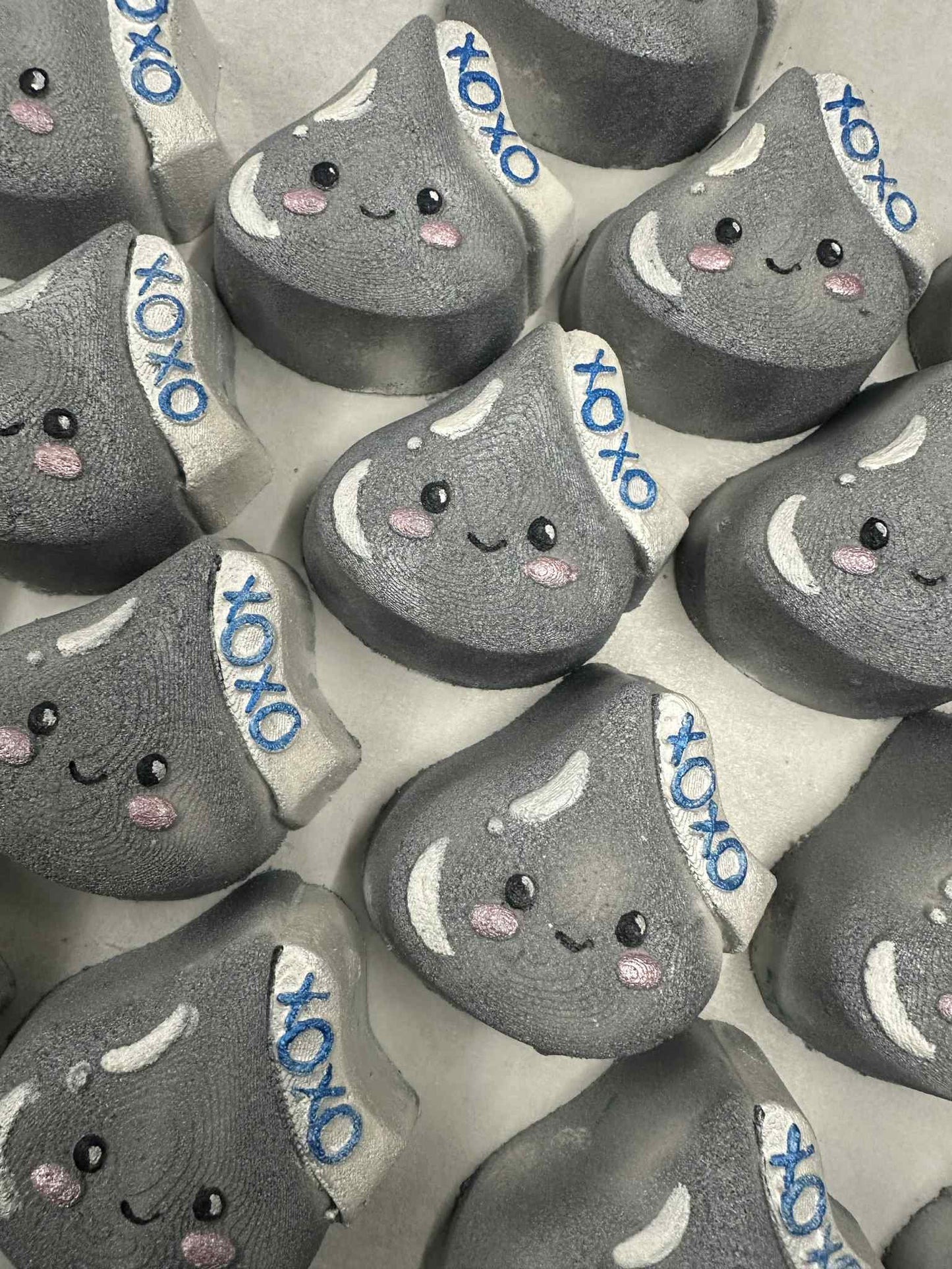 Kisses Bath Bomb